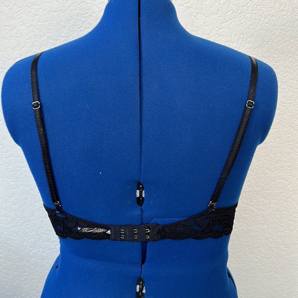 Black and Tan Lace Push-Up Bra - Picture 3 of 6